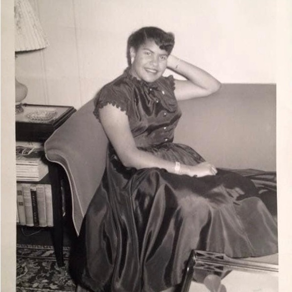 Meet your Posher, Pam - Picture 5 of 7